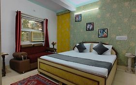 Hotel Swarajya Palace